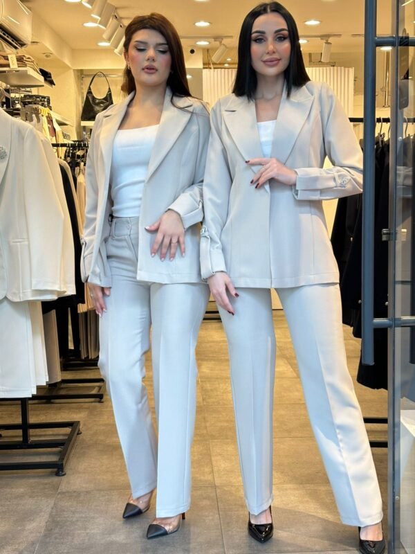 Office suit - Image 3